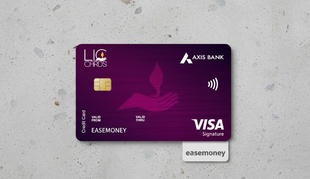 LIC Axis Bank Signature Credit Card with lounge benefits